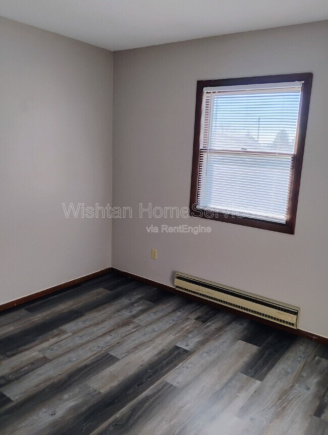 Foto del edificio - 223 S F St