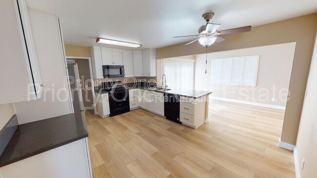 Building Photo - 15374 Calle Juanito