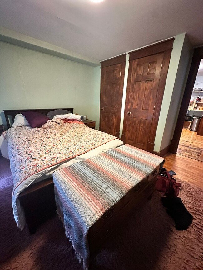 Building Photo - 135 N Champlain St