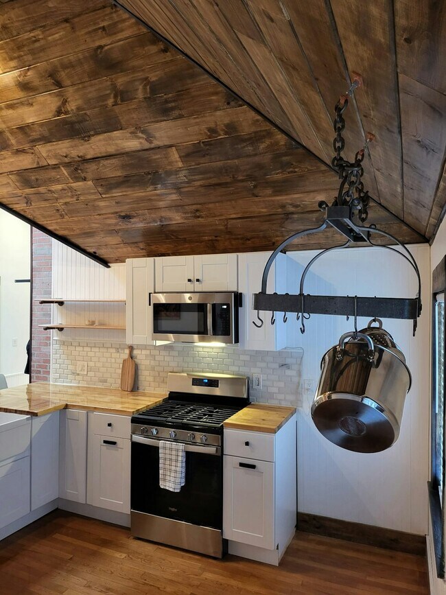 Foto del edificio - 1482 Cambridge St