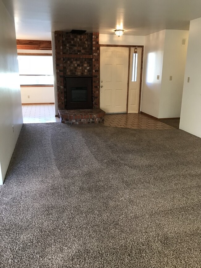 Foto del edificio - 205 Daley Dr