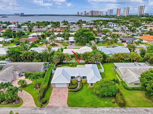 Foto del edificio - 1206 Dolphin Rd