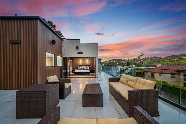 Foto del edificio - 2369 Jupiter Dr