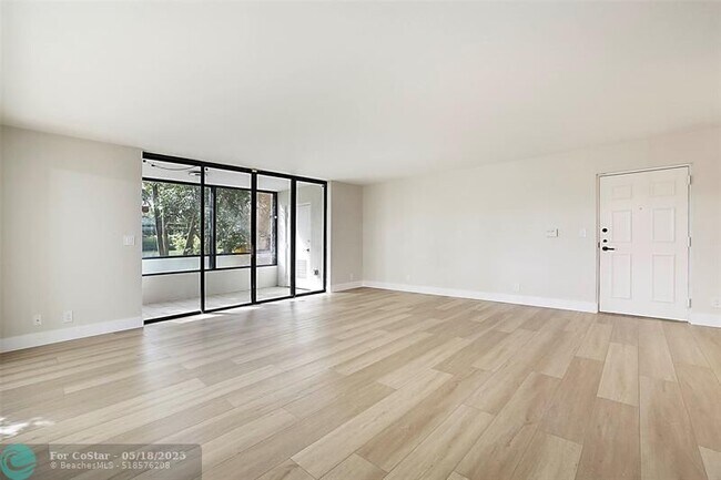 Foto del edificio - 7186 Promenade Dr