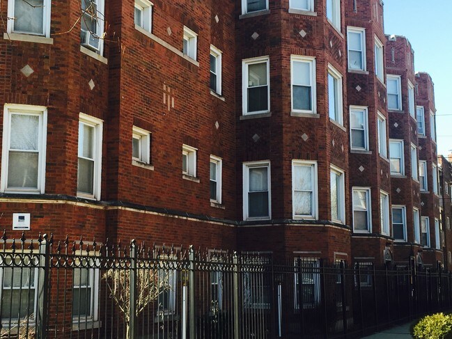 Foto del edificio - 8200 S. Evans Ave.