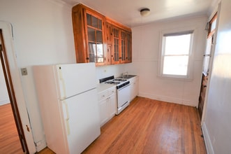 Building Photo - 4830 W Addison St