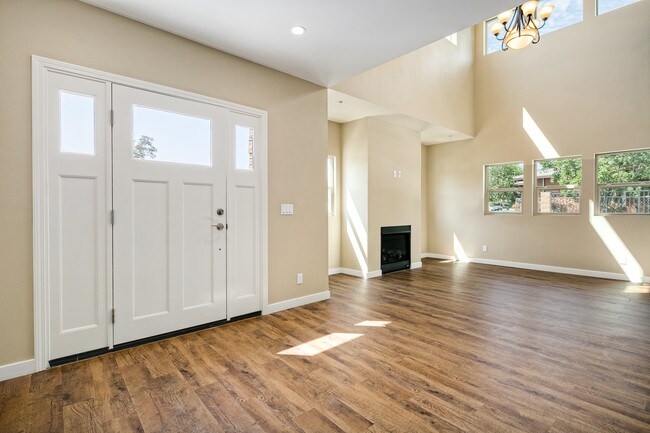 Building Photo - 308 S Barranca Ave
