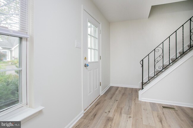 Building Photo - 46 Zachary Dr