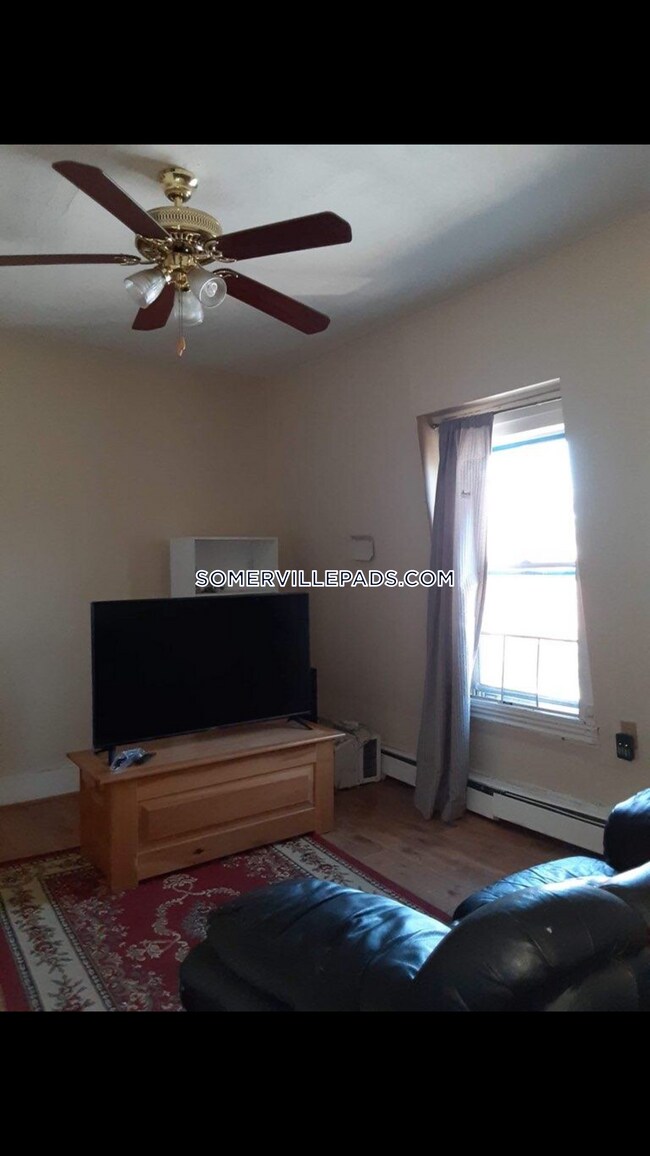 Foto del edificio - 324 Somerville Ave