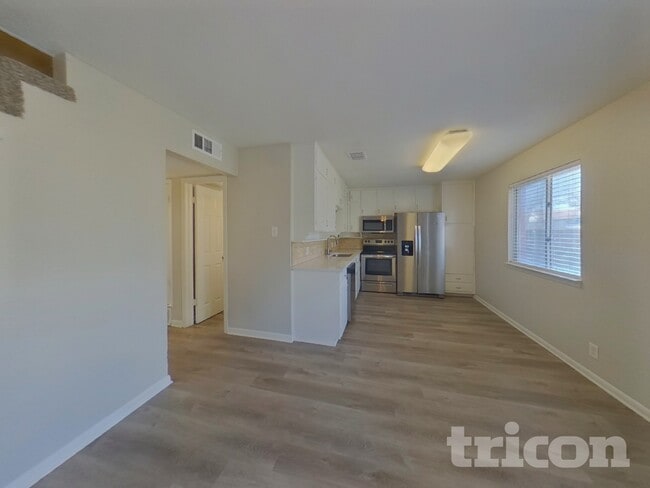 Building Photo - 1133 Norwood Dr