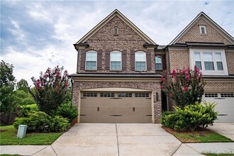 Building Photo - 2055 Wheylon Dr