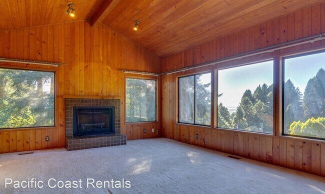 Building Photo - 3 br, 2.5 bath House - 741 Park Ave
