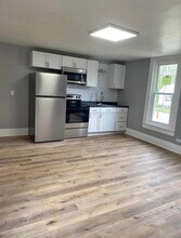 Building Photo - 201 Elm Ave