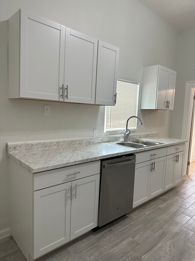 Foto del edificio - 2311 Dabadie St