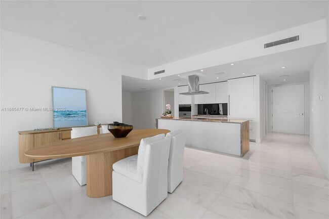 Foto del edificio - 700 NE 26th Terrace