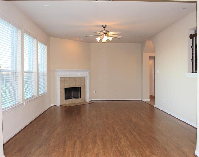 Foto del edificio - 24626 Blane Dr