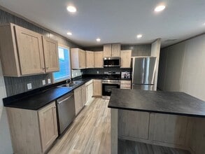 Building Photo - 14566 Red Bud Trail N