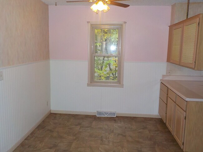Foto del edificio - 534 W 3rd St