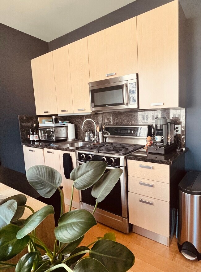 Foto del edificio - 460 S Spring St