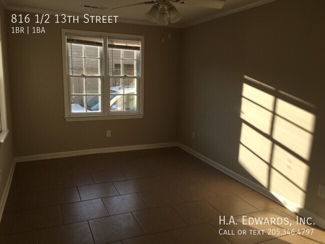 Foto del edificio - 816 1/2 13th Street-