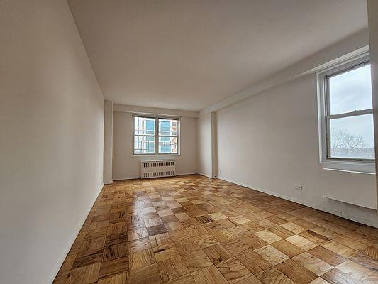 Foto del edificio - 1 bedroom in BRONX NY 10463