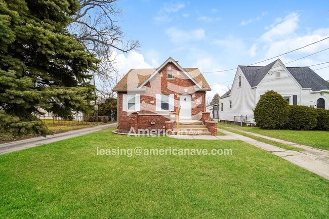 Building Photo - 813 W Melbourne Ave