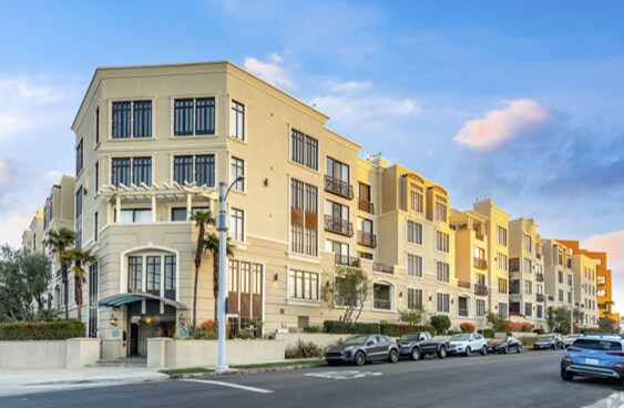 The Westgate - Brentwood's premier condo building - 11847 Gorham Ave