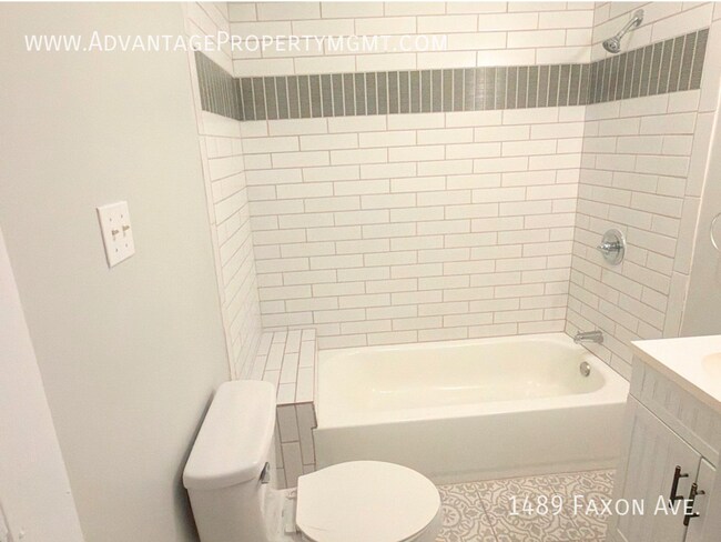 Foto del edificio - 1489 Faxon Ave