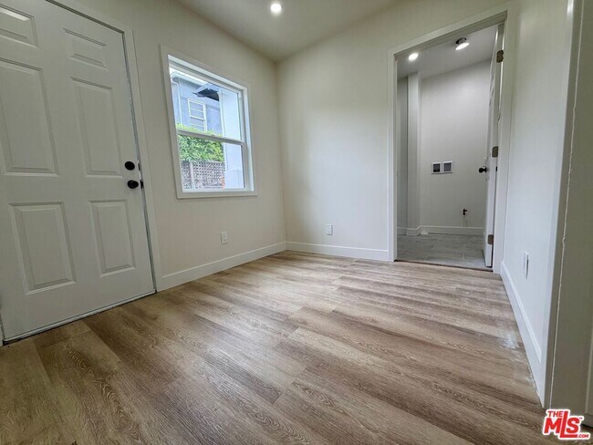 Foto del edificio - 1333 Oak St