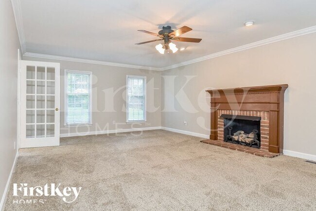 Building Photo - 205 Worthland Ct