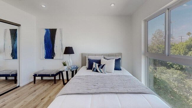 Foto del edificio - 6342 Camellia Ave, NoHo