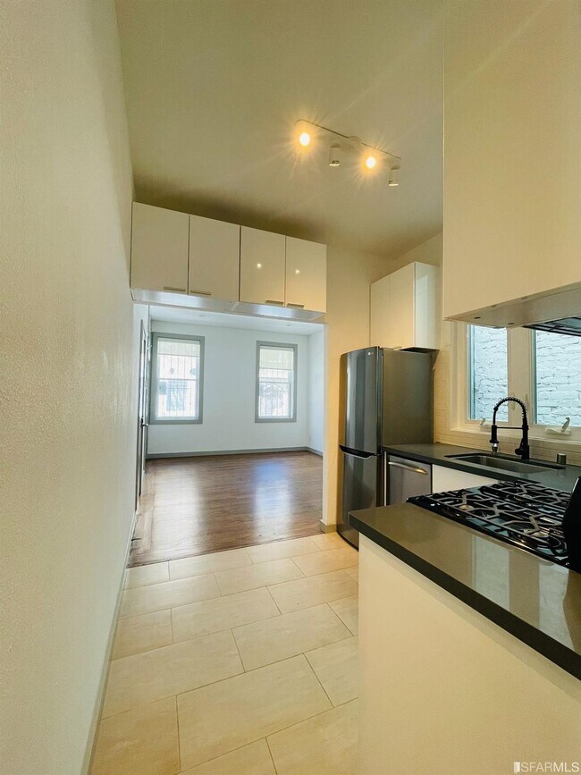 Foto del edificio - 761 Commercial St