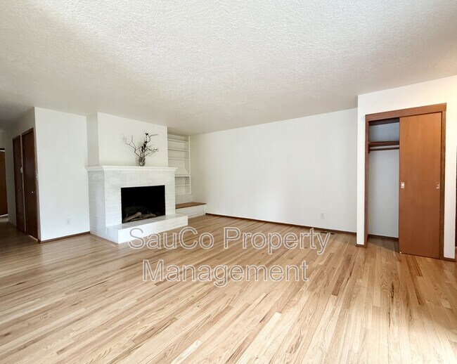 Foto del edificio - 4751 SW 53rd Ave