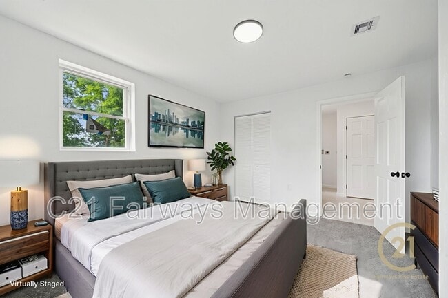 Building Photo - 1004 Government Rd