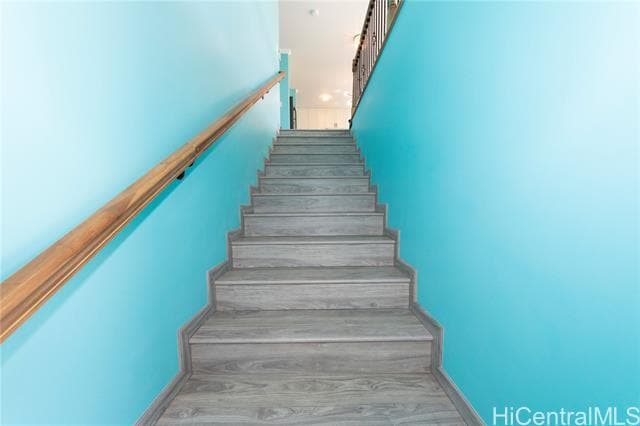 Building Photo - 933 18th Ave