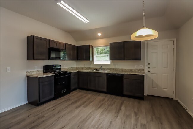 Foto del edificio - 2852 Briggs Dr