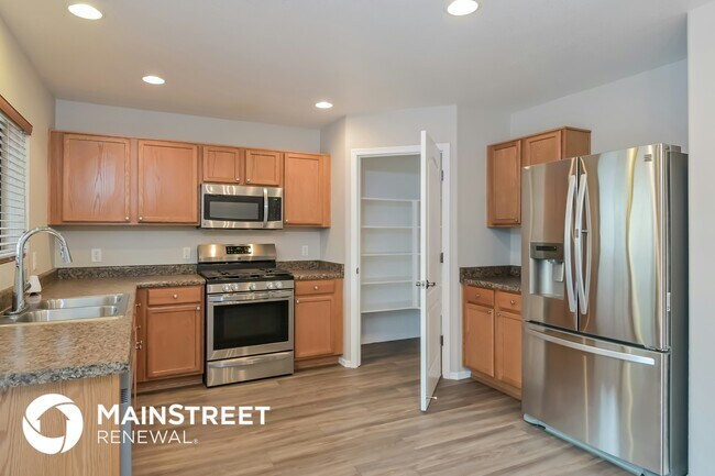Foto del edificio - 6963 S Sweetbush Ave
