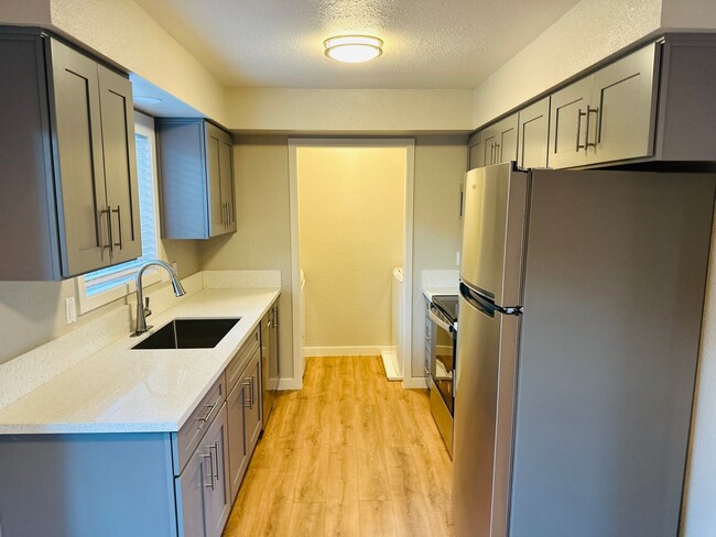 Building Photo - Beautifully Remodeled Downtown Camas Home