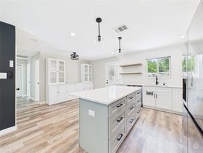 Building Photo - 8810 Slayton Dr