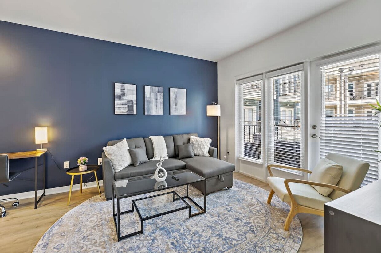 Foto principal - 205 S Kings Dr