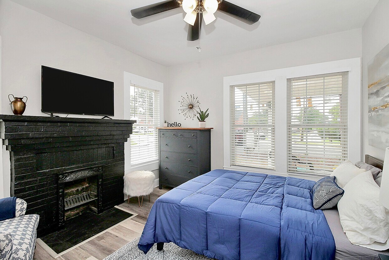 Foto principal - 552 E Iredell Ave