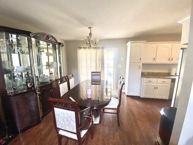 Building Photo - 1413 Bruceton Dr