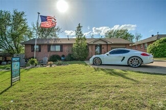 Building Photo - 1409 S Blvd