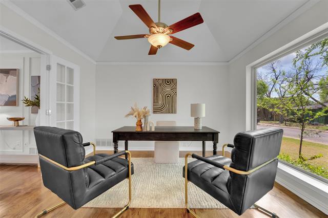 Building Photo - 9511 Robin Meadow Dr