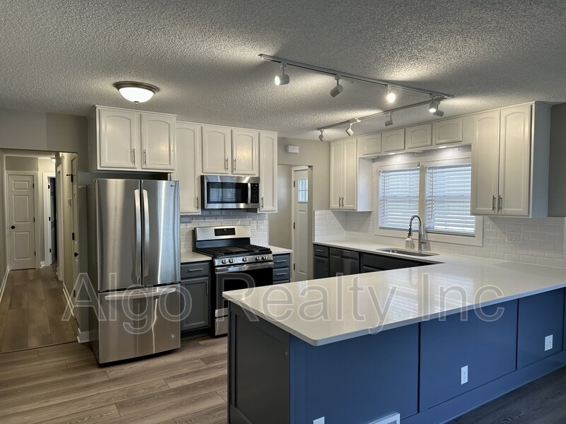 Foto principal - 3616-3616 Kipling Ave