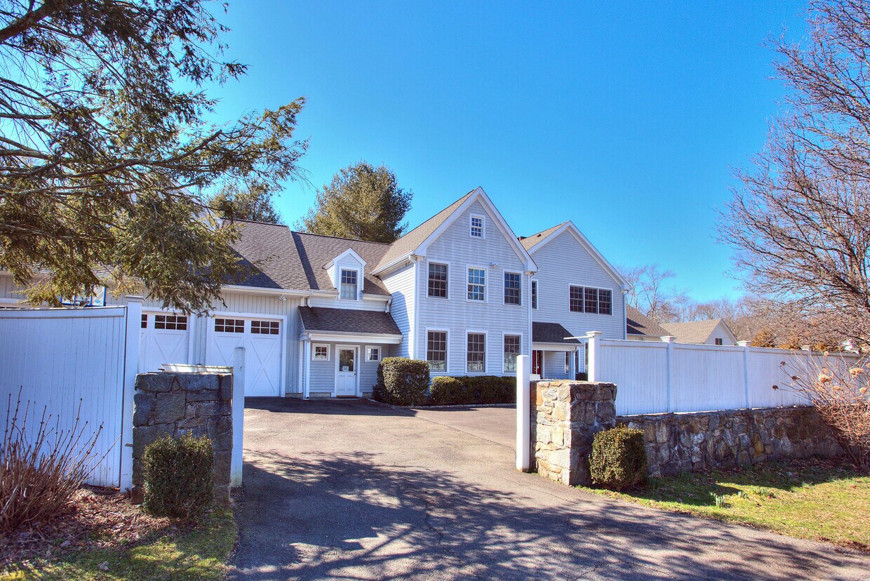 Foto principal - 1 Vineyard Ln