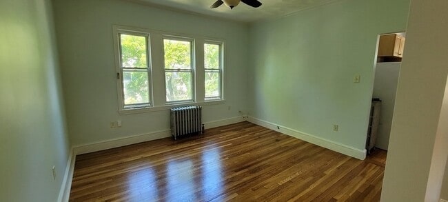 Building Photo - 32 Bellevue St