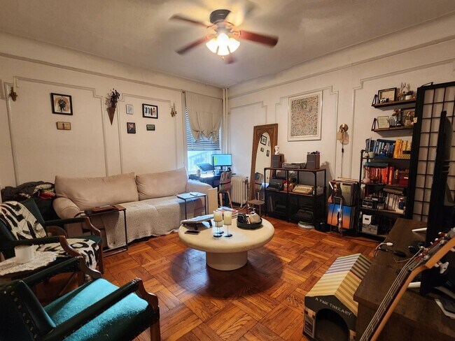 Foto del edificio - 7411 JFK Blvd E