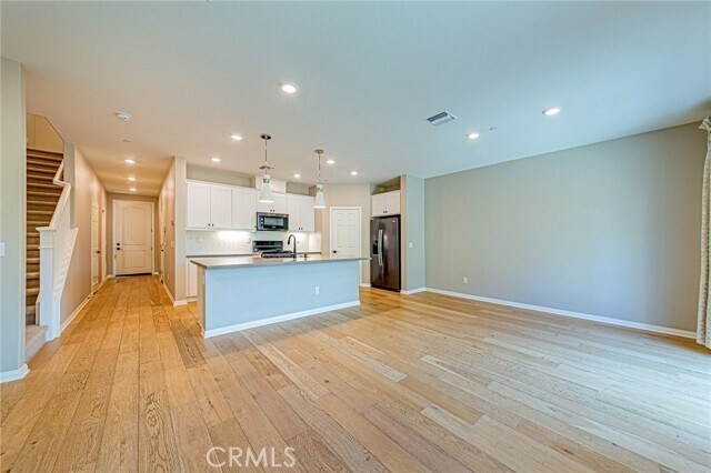 Foto del edificio - 1705 Almond Tree Pl