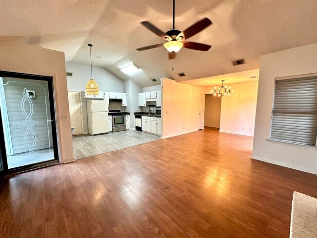 Foto del edificio - Charming 3 Bedroom, 2 Bath Home in Berwick...